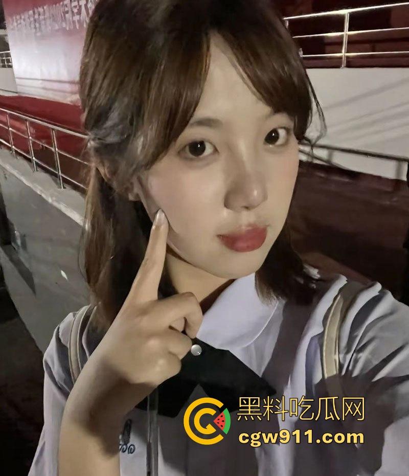 武汉金融学院纯欲清纯女神【李奕媚】私密视频惨遭前男友曝光,骚逼粉嫩撩人,蜜桃臀上位猛坐榨精,看得人血脉喷张!-3