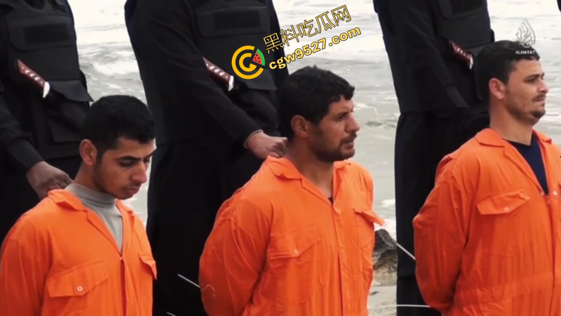 血染海滩!印度刽子手的恐怖行刑现场,犯人被无情割头,现场血流成河,恐怖至极,胆小者勿入!-1