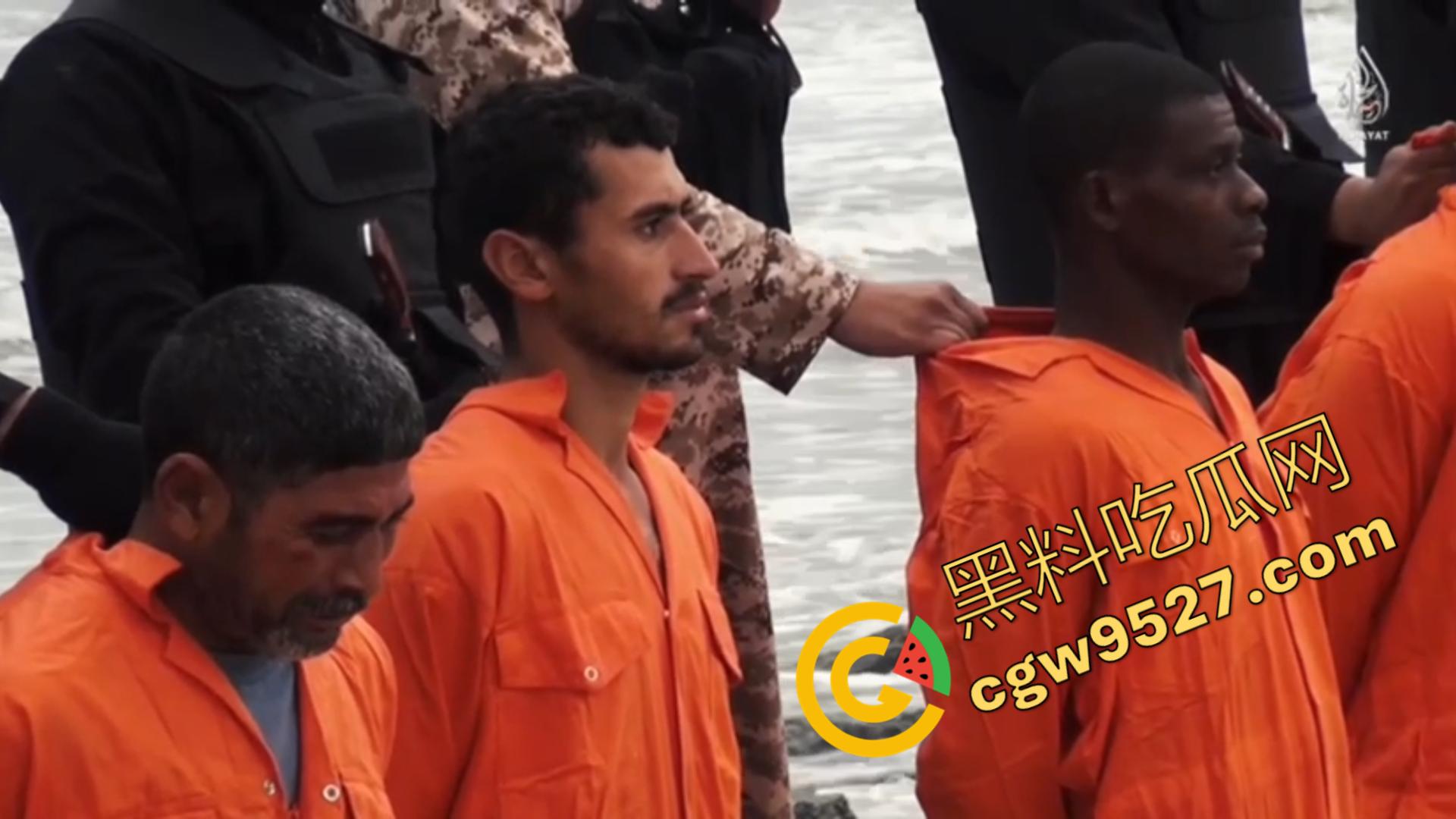 血染海滩!印度刽子手的恐怖行刑现场,犯人被无情割头,现场血流成河,恐怖至极,胆小者勿入!-4