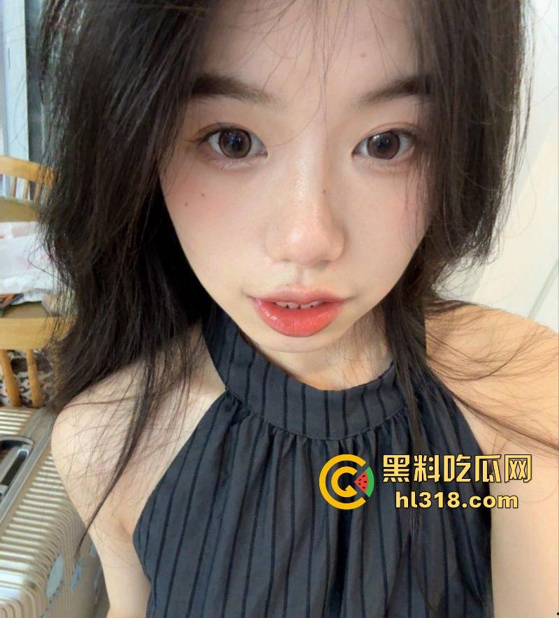 厦门大学【刘学玲】自慰视频曝光，在网上撩骚约炮，扭腰摆臀动作挑逗勾引炮友猛操！-1