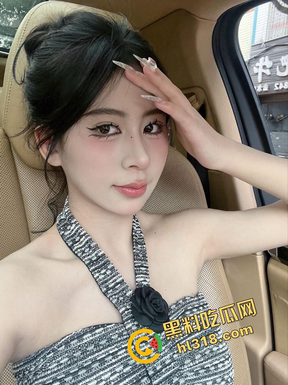 推特绿帽狠人『暴躁君S』操翻人妻少妇，3P轮番爆射，户外露出道具调教，高潮喷水像开闸放水！-2