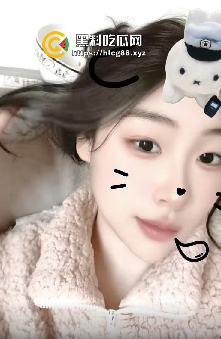 江苏无锡大奶骚妹『热欲』抖音连麦开撸，礼物一刷小粉逼随便看，急找长期鸡巴包养！-3