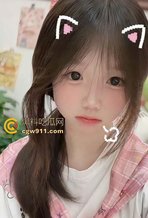 抖音可爱清纯网红【她那颗泪痣】约炮金主不雅视频流出,平日任凭金主调教各种私拍,极其反差淫荡!-2