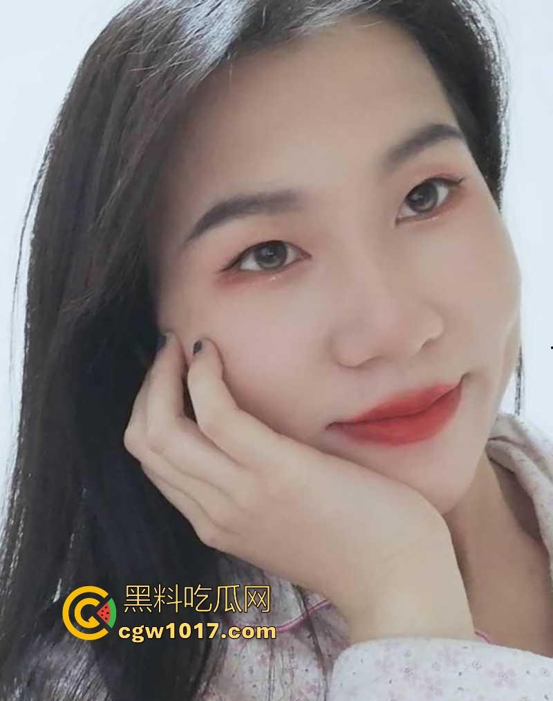 铁骑人妻社交平台专约3P起步4P起飞，号称公交不如我准点，老公天天戴绿帽都不知她是全城共享会员！-11