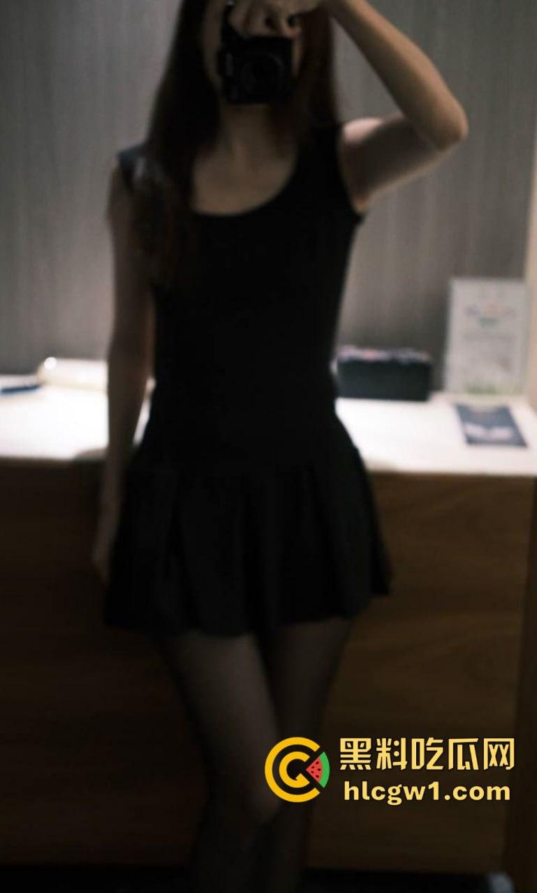 瓜友爆料约炮长沙少妇【钱多多】高跟丝袜场面火爆，精液喷满丝袜惊呆众人！-4