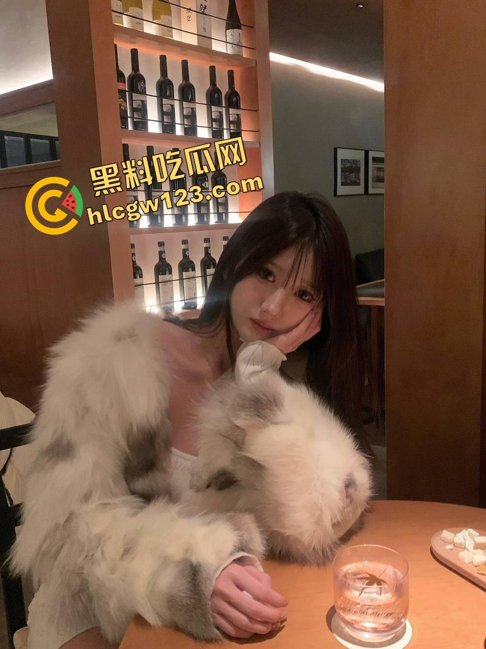 河北极品小娇妻『孙敏玉』做爱时眼神会说话，每一炮都像掏心掏肺地榨，浪叫带哭腔，爽得停不下来！-5