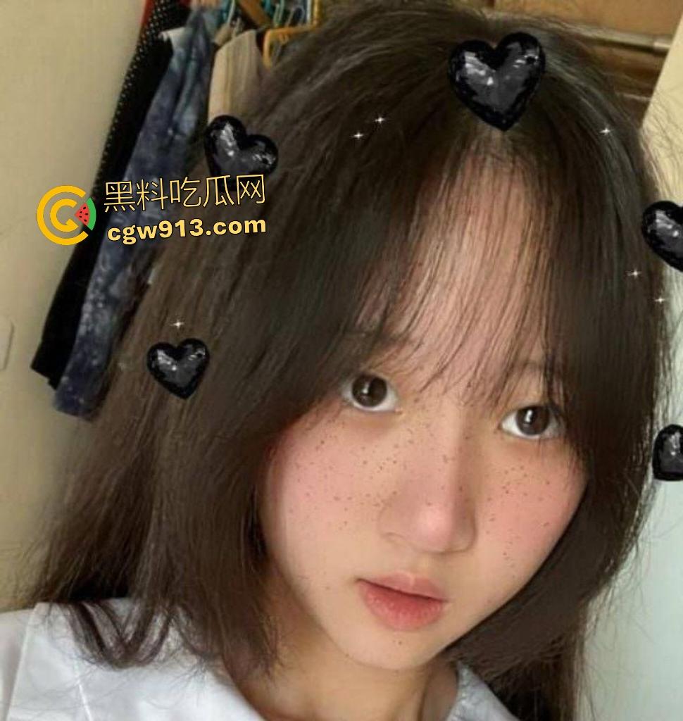 香港圣母学院骚妹【侯若飞】出租房主动送逼，口交内射全都愿意，浪叫愿嫁渣男，谁知第二天被甩！-2