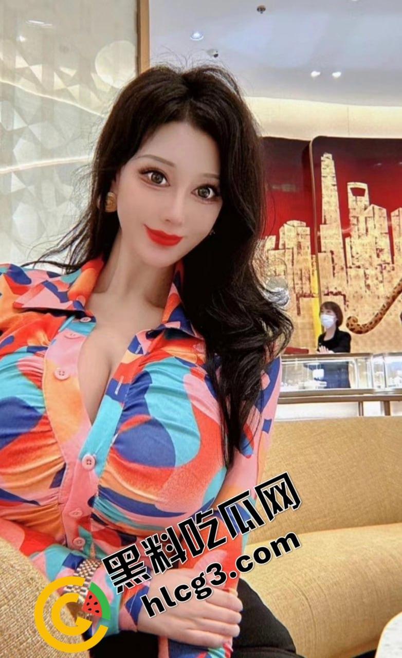 快手微博女神『芷仪宝』大哥私拍视频外泄！1对1露点抠逼喷射自慰视频意外流出，欧洲翘臀让哈登都甘拜下风！-2