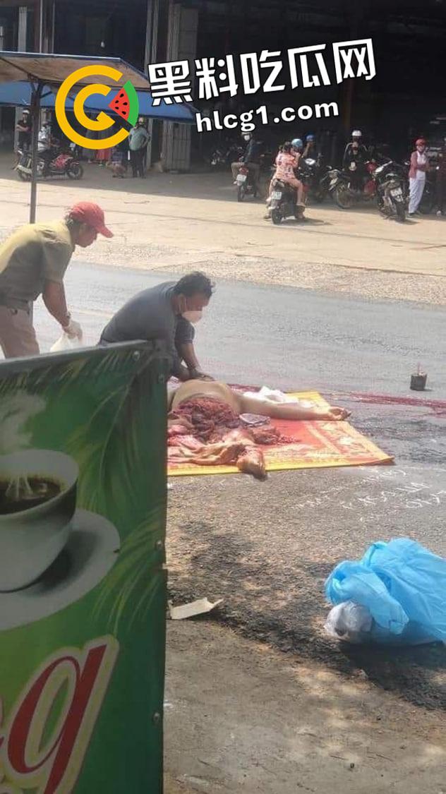 血腥慎入!越南男子钻车底自杀 下半身碾成肉酱 现场画面流出-3