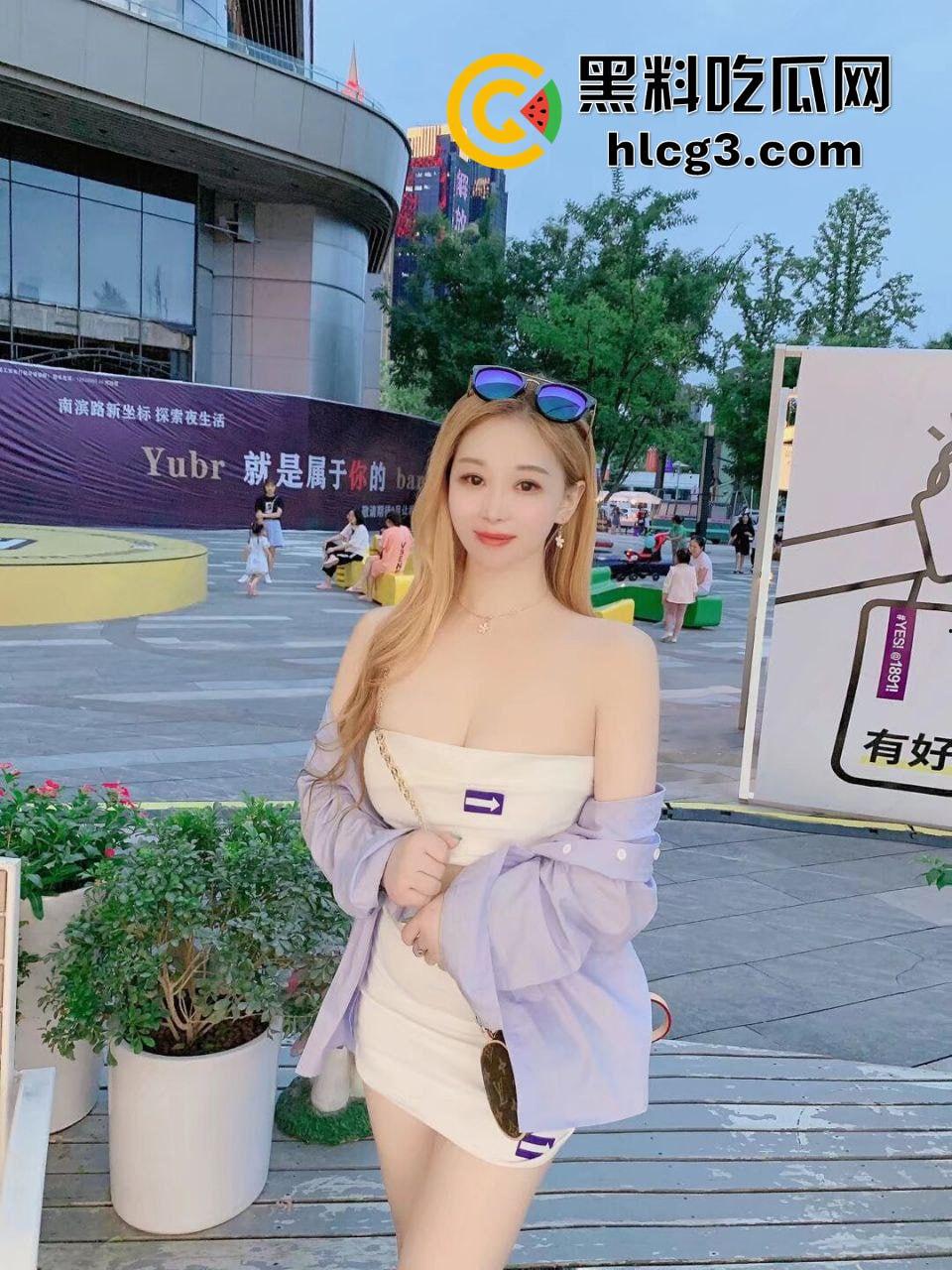 推特重庆渝北丰乳蜜桃臀『娜娜』00年纯情母狗 做爱喜欢扭屁股 高质量情趣制服后入合集流出-2