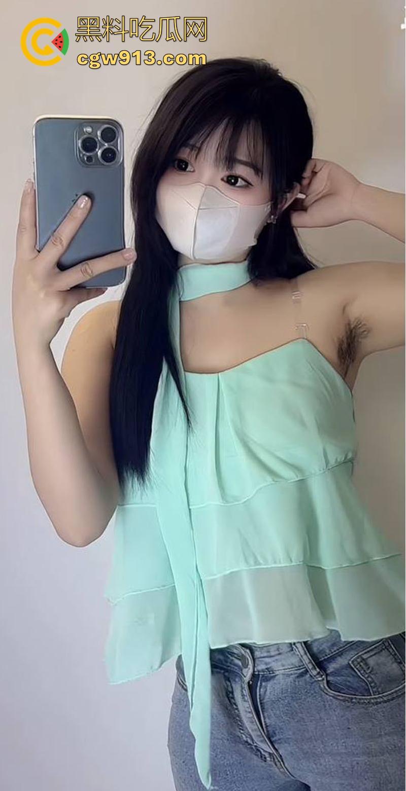 快手网红【大清青】榜一定制视频流出,性感瑜伽裤骚舞勾引,细腰摇曳翘臀高撅,逼缝凸显,反差骚劲儿永不熄火!-6