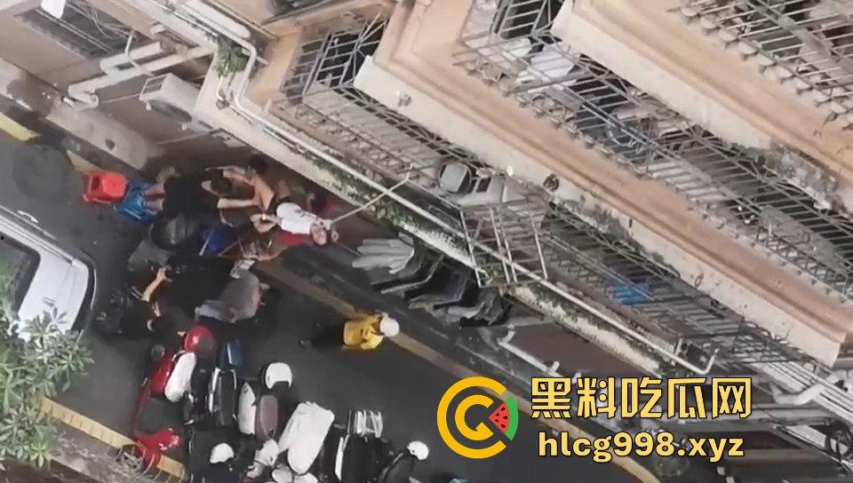 深圳离谱男自杀!上吊不够,还跳楼!楼下邻居吓得魂都飞了!-2