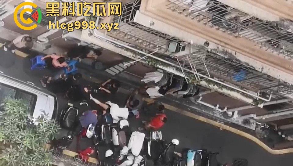 深圳离谱男自杀!上吊不够,还跳楼!楼下邻居吓得魂都飞了!-4