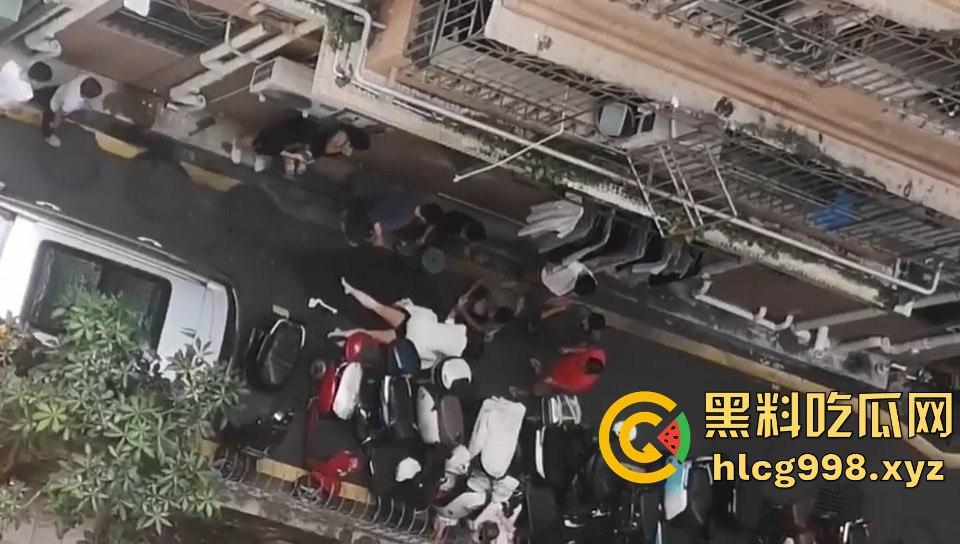 深圳离谱男自杀!上吊不够,还跳楼!楼下邻居吓得魂都飞了!-7