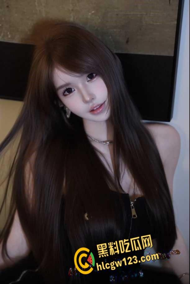 抖音颜值网红【呼呼zy】，自慰滴蜡视频流出本人出面辟谣，但是架不住广大网友火眼金睛！-4