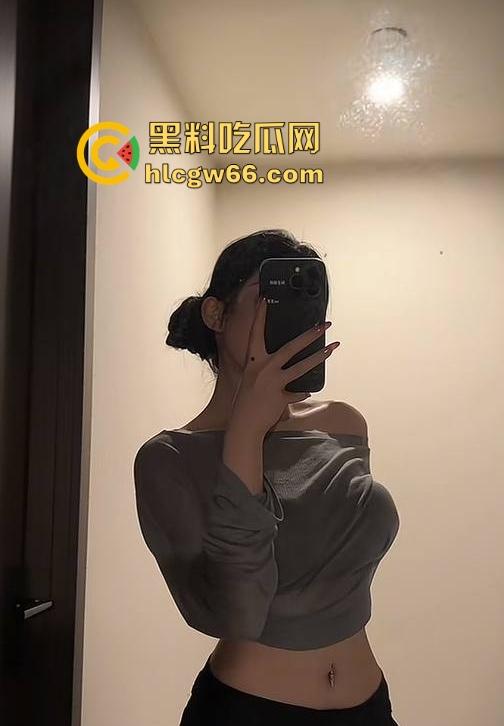 抖音网红【我是OU】约炮金主视频泄露 魔鬼身材令人垂涎欲滴 抓奶抽插让你大饱眼福!-4