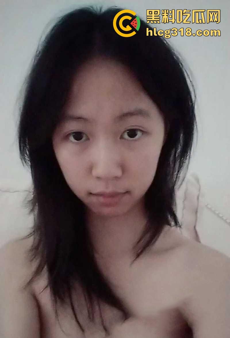 山东烟台学生妹【邓睿熙】18岁极品反差少女软件约炮,掰穴揉搓淫骚自慰勾引炮友,咋这么浪!-5