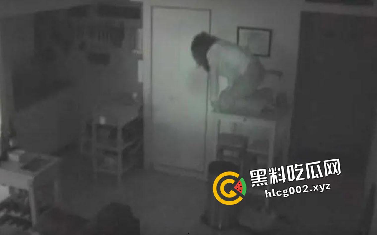 真家里有鬼！日本女子住在陌生男子天花板隔间  吃喝拉撒全靠偷 小日子也太变态了-1