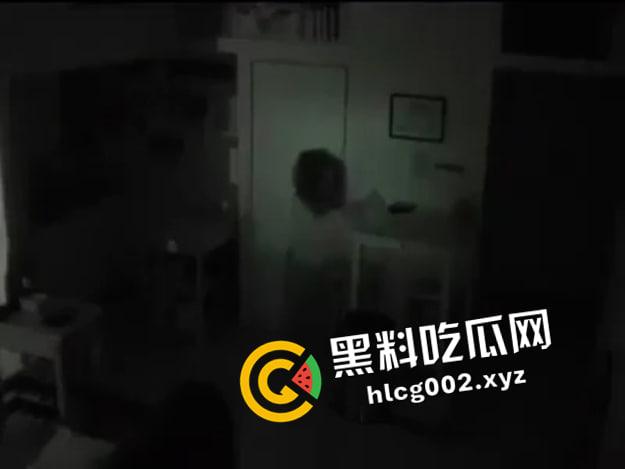 真家里有鬼！日本女子住在陌生男子天花板隔间  吃喝拉撒全靠偷 小日子也太变态了-4