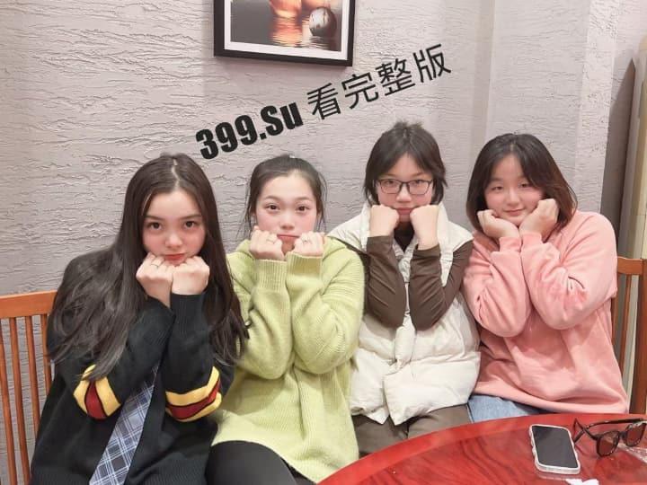 重庆21岁学生妹 曹兴运 分手后遭前男友曝光生活照和性爱视频  传播其是条性欲超强的反差母狗  至今任能偶尔约出来做爱-4