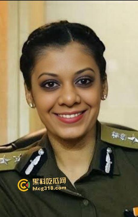 印度女军官为升职献身高级将领！吃黑鸡巴骚劲爆棚，你别说这床上技术和战场技术有的一比！-2