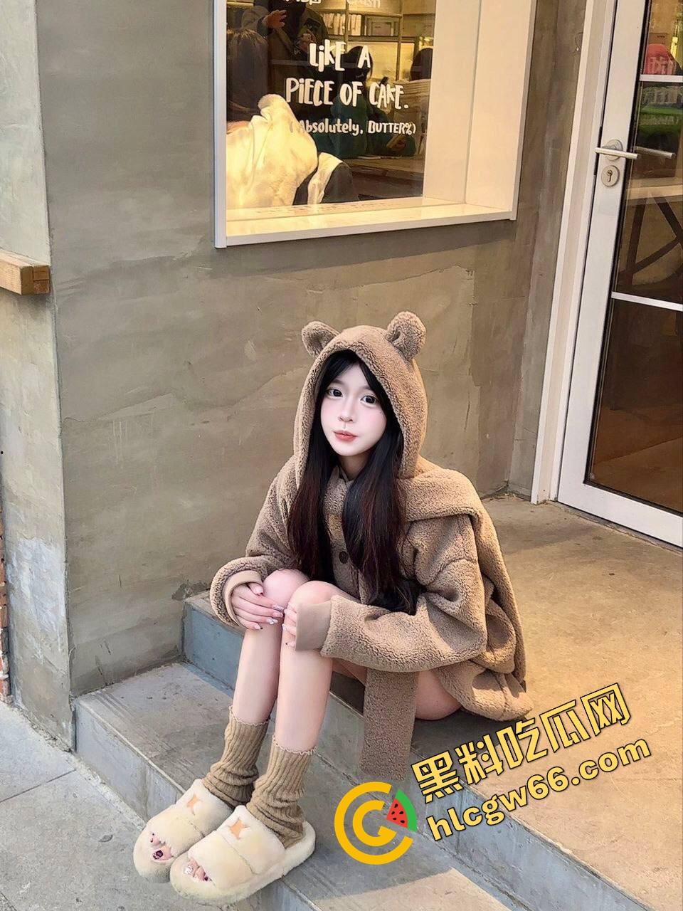 炮机抽疯了，樱花骚妹被前后双穴爆插，阴蒂震烂潮喷成河，菊花抽得哭爹喊娘！-4