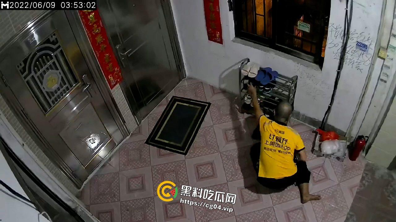 扫楼打胶偷内衣 叫我流氓小淘气!我猜你的鞋里 没有精液-2