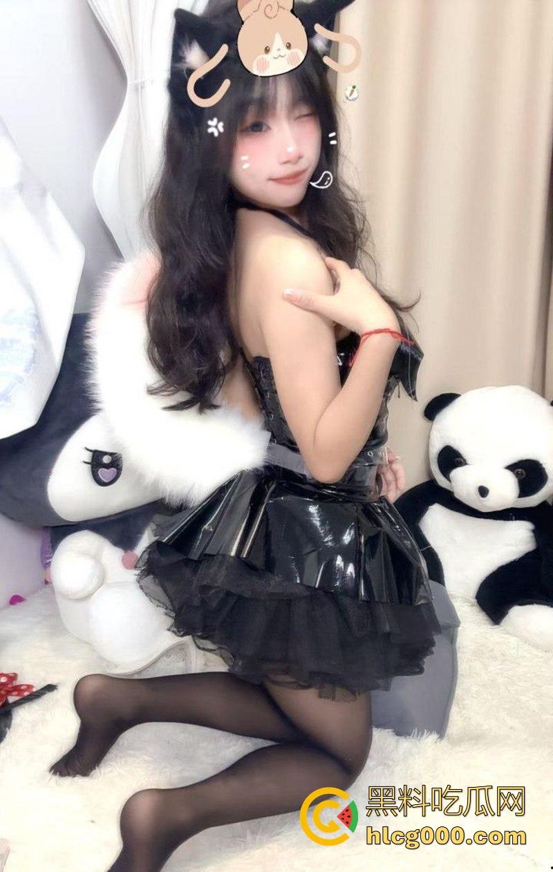 抖音萝莉网红【海止小依】巨乳饱满圆润,曲线勾魂摄魄,用妖娆身姿颠覆清纯形象,福利姬视频流出!-10