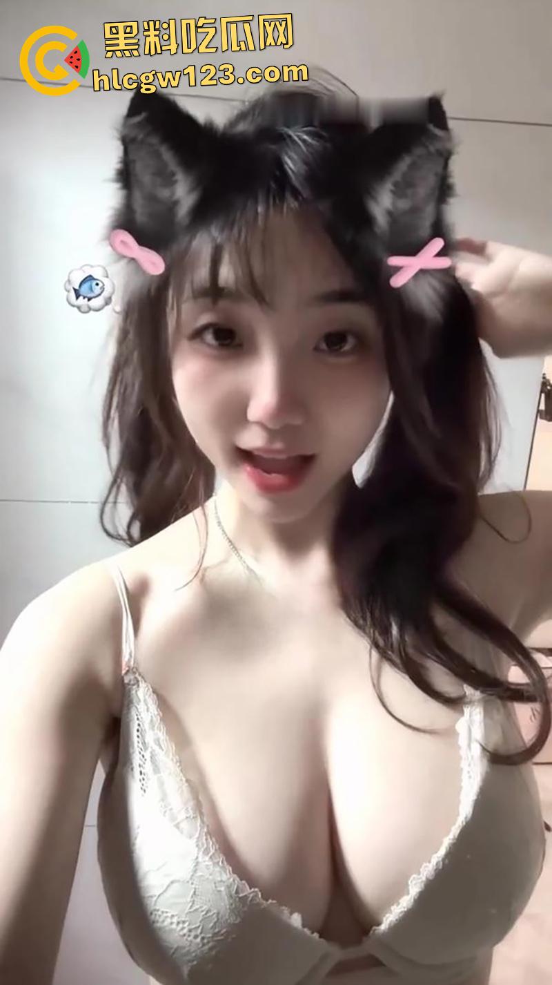 抖音68万粉颜值女神【sunny77】,持胸榨精大尺度福利,脸穴同框巨乳撩人,太诱惑了!-3