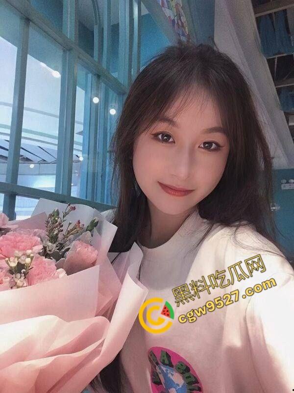 湖南人妻【王春艳】性瘾超强，刚出月子就偷情约炮，孩子一边吃奶，骚穴一边被操，真是淫荡至极-3