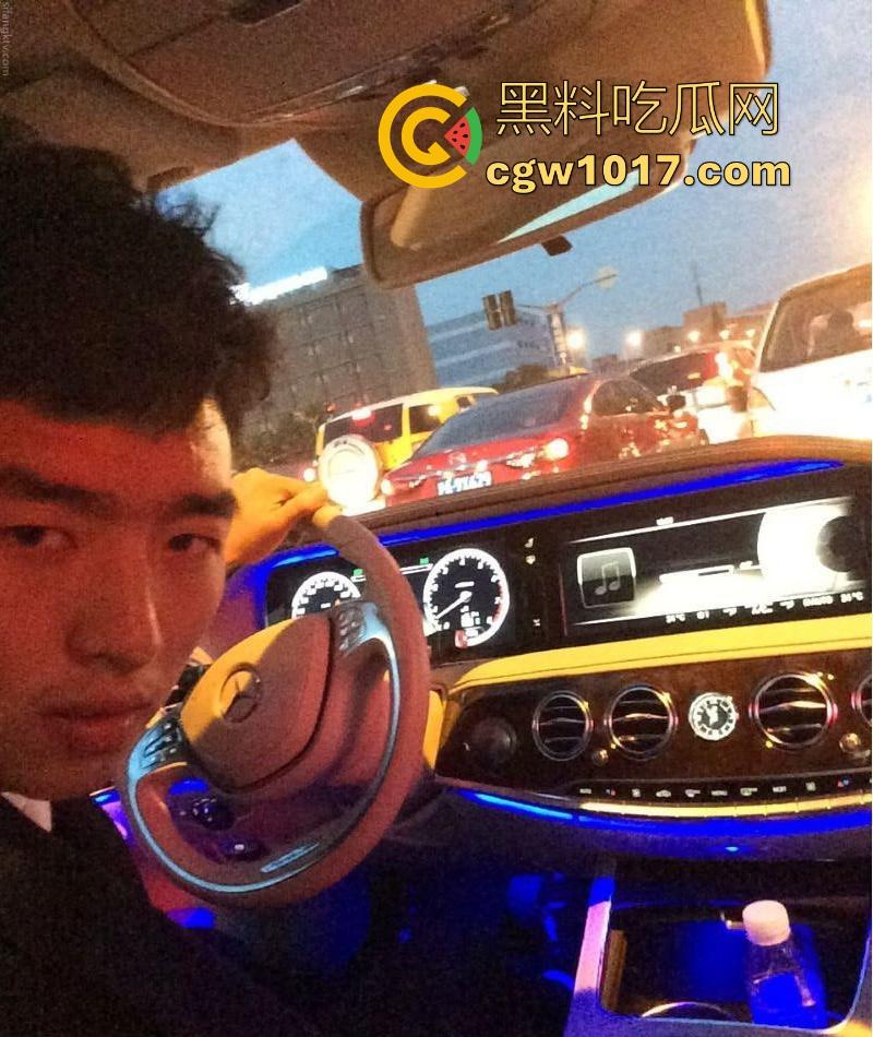 曾经哪个精神小伙如果也是能操上好逼了！跟甜美白领私下厮混，各种花式做爱，对镜后入大奶狂甩，浪叫到腿软！-3