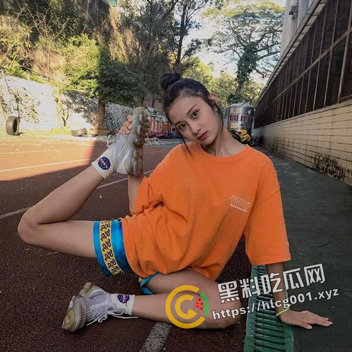 台湾亚洲小姐线上选秀 清纯小妹妹一步步陷入假评委的陷阱 挺着珠圆玉润的奶子扣逼到高潮 我看你挺享受啊-5