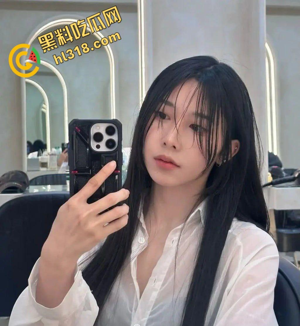 台湾网红女警【曾羽榛】，被男友偷拍性爱视频，并发到网上高价售卖，巨乳尤物床上淫荡姿态火爆全网！-6