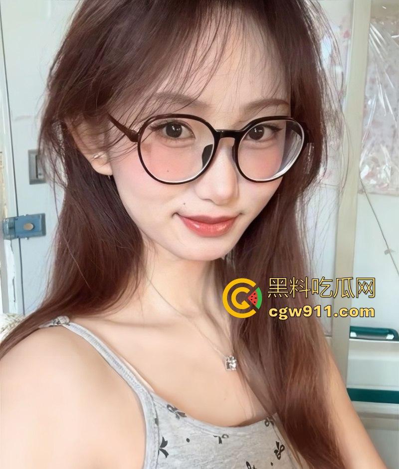 东北大学大一母狗【赵一奕】身穿情趣装和男友疯狂做爱，无套爆操谁知私下是条饥渴母狗！-4