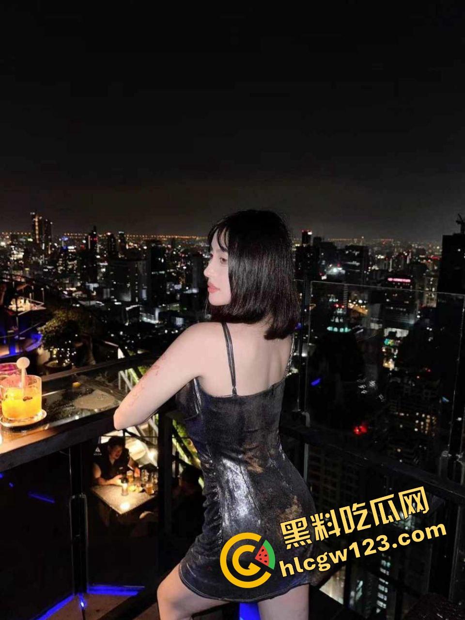 青岛大学研究生【程明琪】塌房 清纯学霸身材堪比模特，却被渣男曝光床照，粉嫩身躯全网疯传！-1