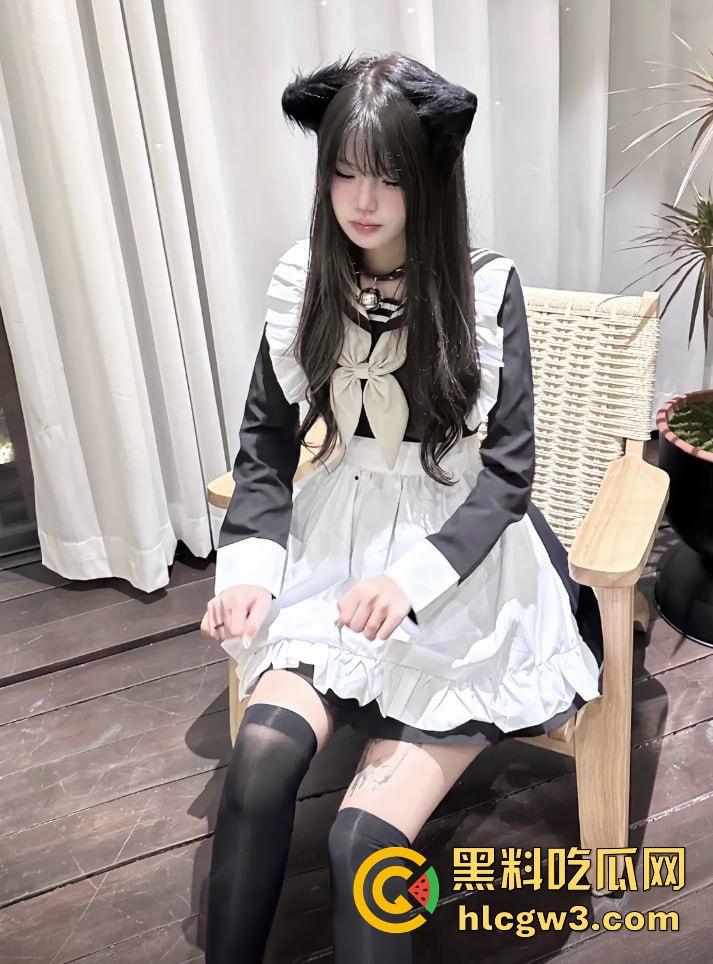 福建小骚货外围【晚安的羊】，抖音三个账号同时接单吸金，黑丝长腿制服勾瘾大哥，床上被打桩操到爬不起来！-25