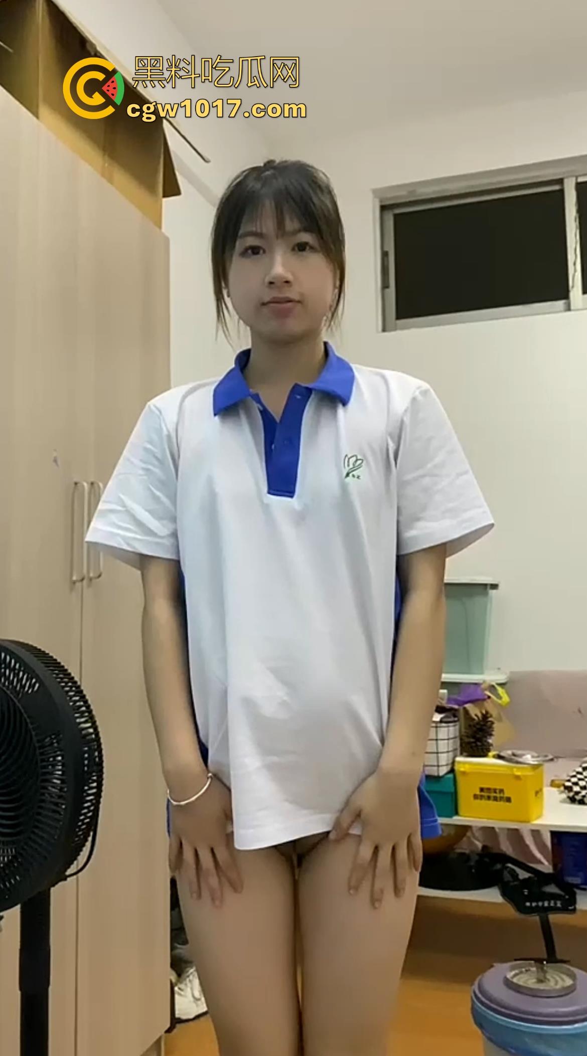 一个月两万放在学校圈养的07年小母狗,放学先到金主哪舔屌打卡,花式猛捅白虎馒头逼,这种小母狗怎么找?-1