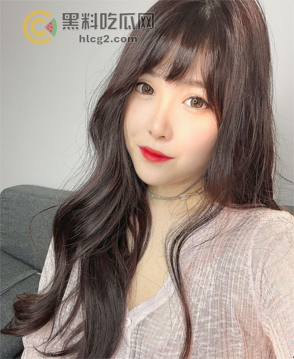 青岛巨乳少妇「李晓玲」老公远在海上,她的性感裸照让人喷鼻血!这对天生乳交圣体的诱惑太不可抗拒了-6