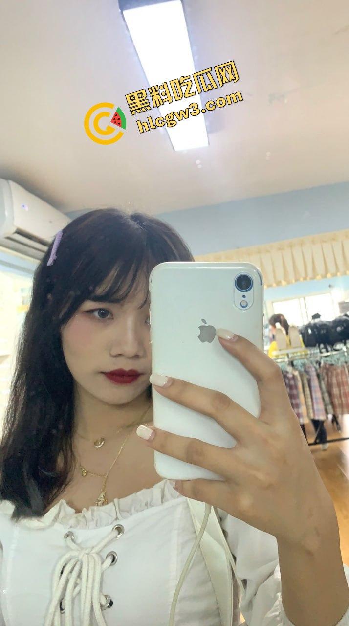 百色职业学院大二骚鸡『徐海欣』给金爸的定制私拍外泄 用笔涂骚奶大力撕逼!独家流出!-2