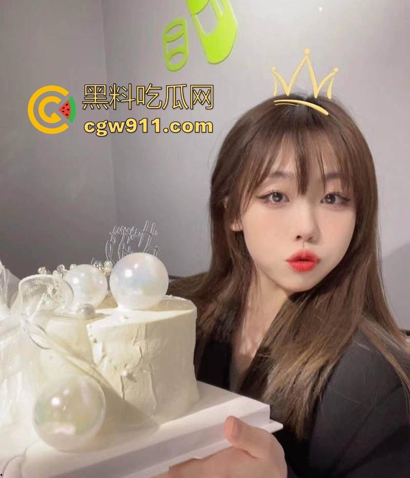 瓦学弟成功案例!线下把玩瓦清纯学妹,游戏打得好学妹少不了,go学长只能无能狂怒,你别说这货真骚!-1