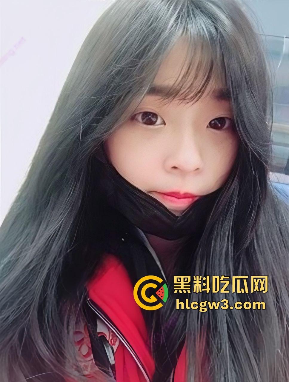 台湾反差学生妹【琳琳】和男友私密照被闺蜜曝光！美颜照骗崩塌，素颜真相丑到不行！-3