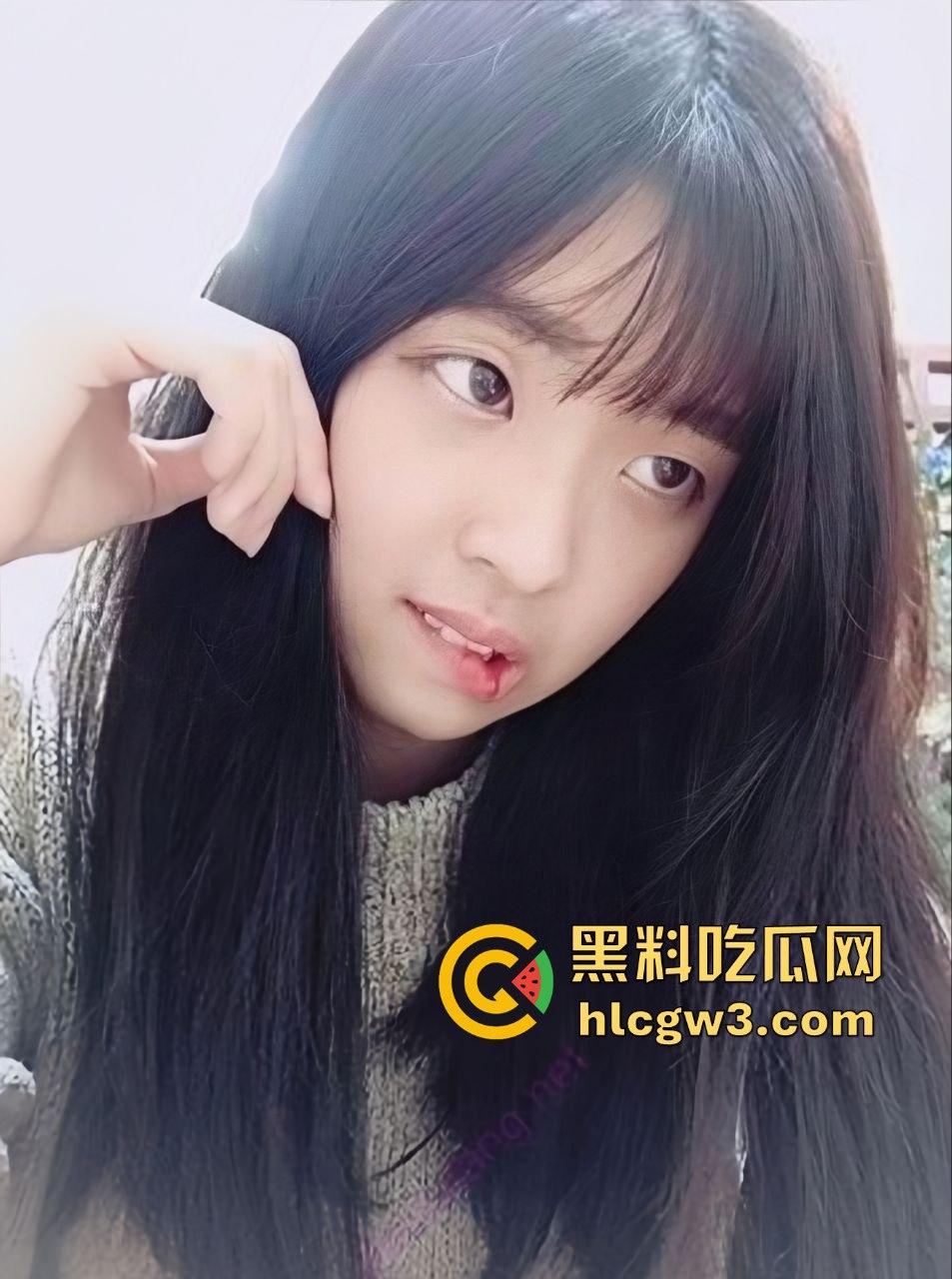 台湾反差学生妹【琳琳】和男友私密照被闺蜜曝光！美颜照骗崩塌，素颜真相丑到不行！-4