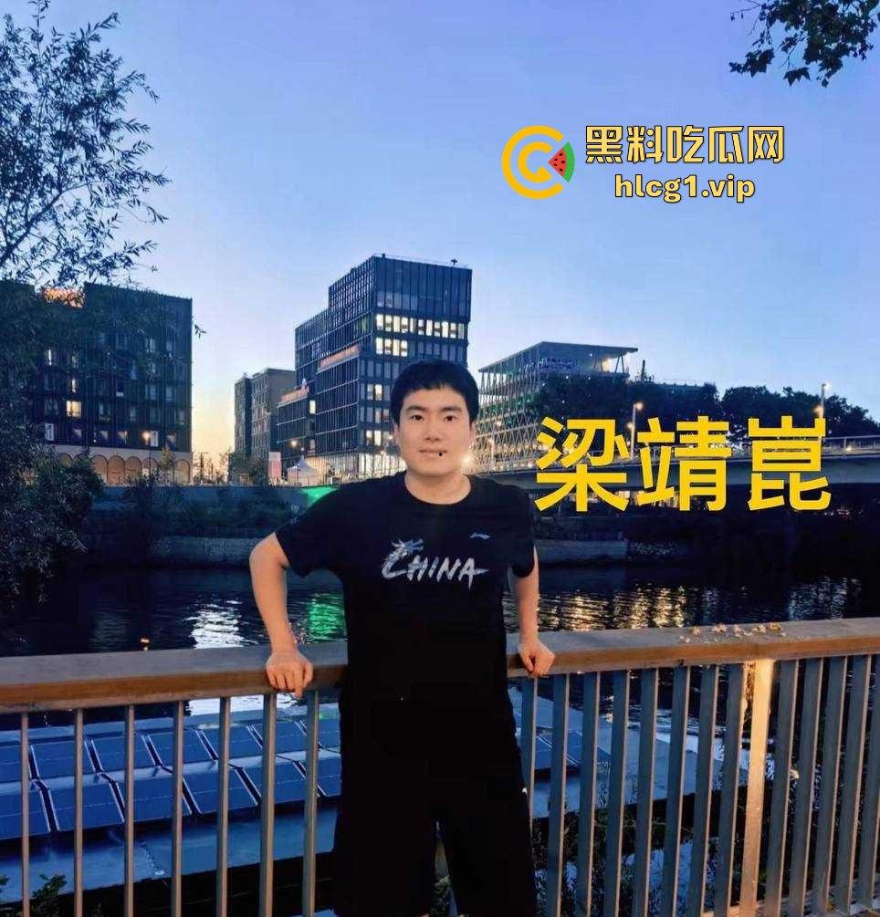 乒乓球国手梁靖崑爆出婚内出轨！与小师妹刘炜珊亲密同居，前妻曝光不雅聊天记录及视频！-15