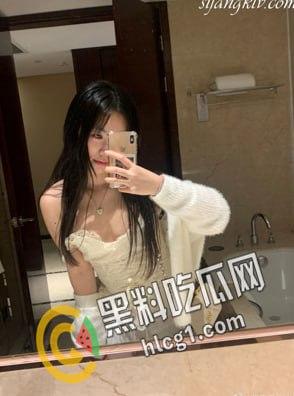 推特反差健身网红 悲哀小狗 高颜值女神自慰福利秀 JK装 豹纹裙白丝袜 诱惑满满！-7