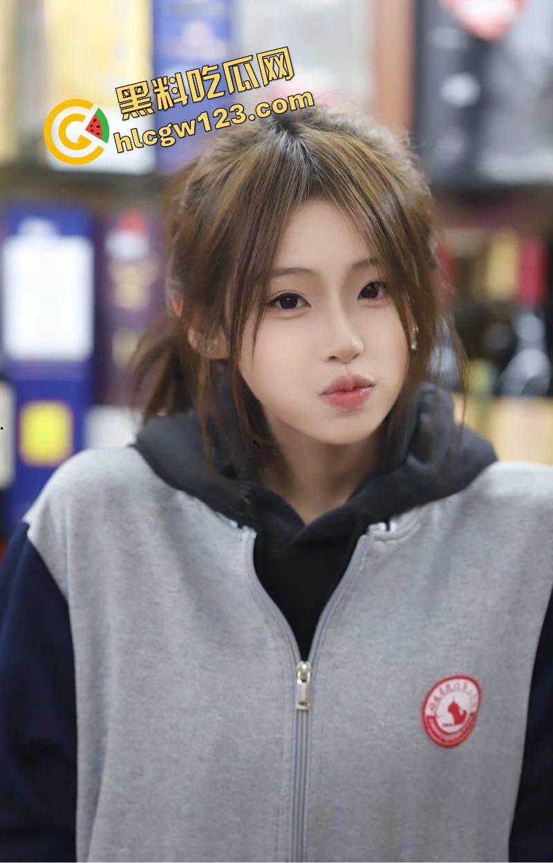 福建厦门二中学妹【徐彩婷】怀孕丑闻席卷全网,学生妹被操怀孕,男友不负责却曝光同居啪啪视频,骚母狗一只!-1