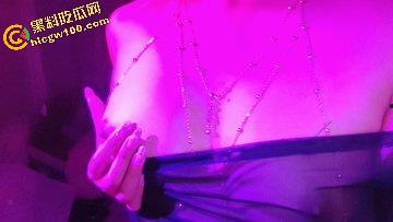 上海政法学院新闻系【李妍妍】,05反差母狗给金主跪地口交技术娴熟,被金主操的鬼哭狼嚎的-13