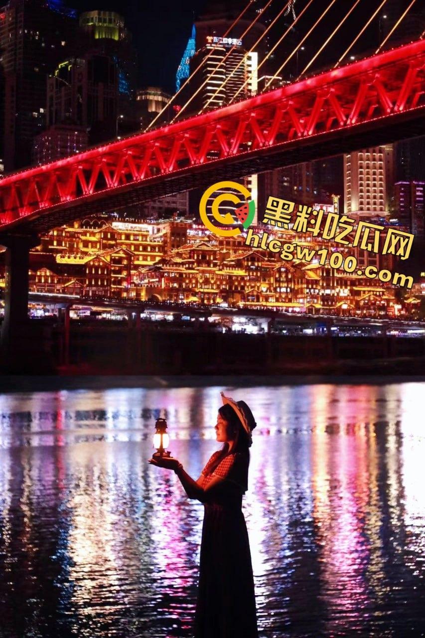 上海政法学院新闻系【李妍妍】,05反差母狗给金主跪地口交技术娴熟,被金主操的鬼哭狼嚎的-18