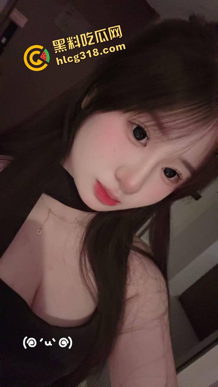 学生妹被金主包养玩成群交机器,3P起步5P封顶,钱到位随便上,有钱就能多人乱斗男友顶着绿帽加入!-4