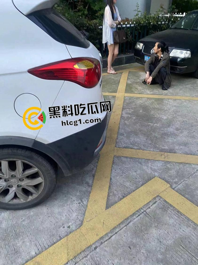 宁波女子轻生现场 老公沉迷女主播准备离婚 怀孕四个月寻死 现场视频 流出 有救生垫也摔不轻-6