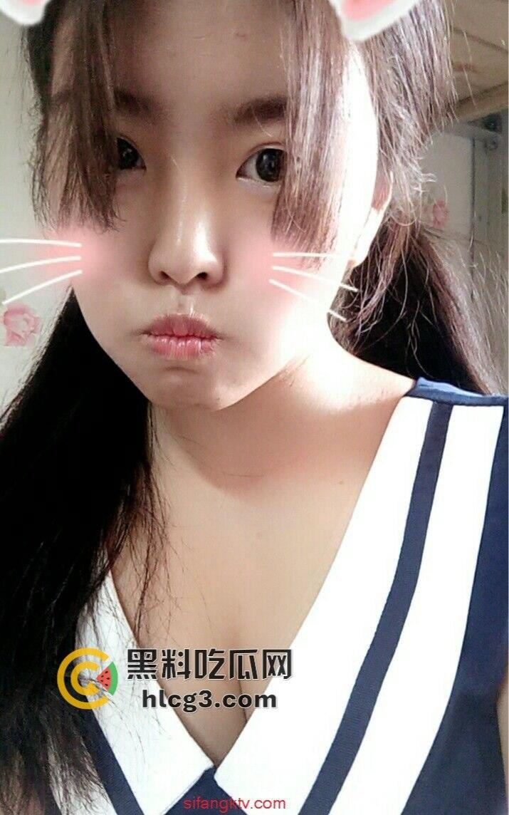 山东大学文静眼镜女大生云盘泄密！性感日常性爱自拍曝光，全程高能！-3